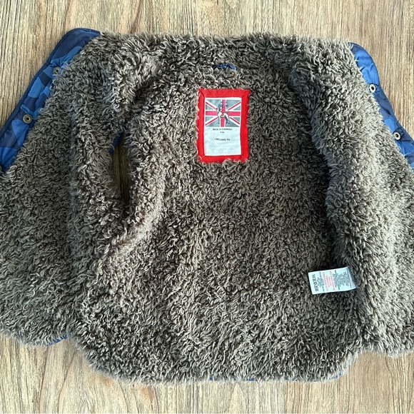 Mini Boden Blue Camo Snap-Button Vest - Picture 5 of 7